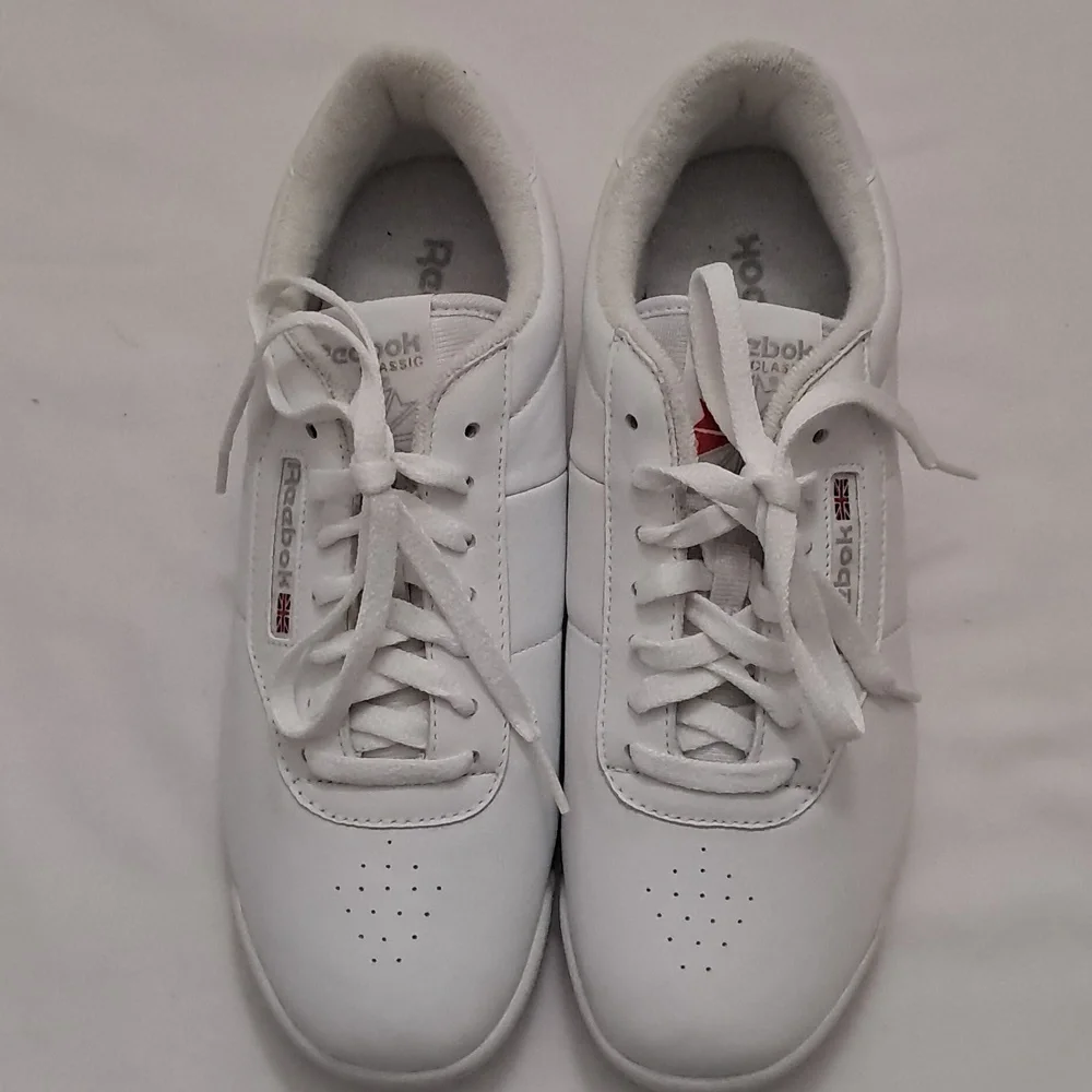 Reebok Men's Size 10 Leather Classic Sneaker